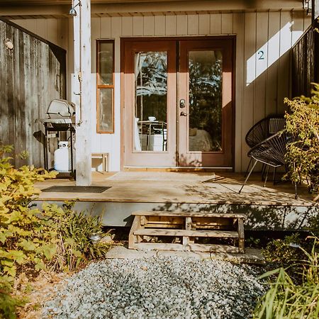 Lunar Cove Inn Charters And Tours Tofino Dış mekan fotoğraf