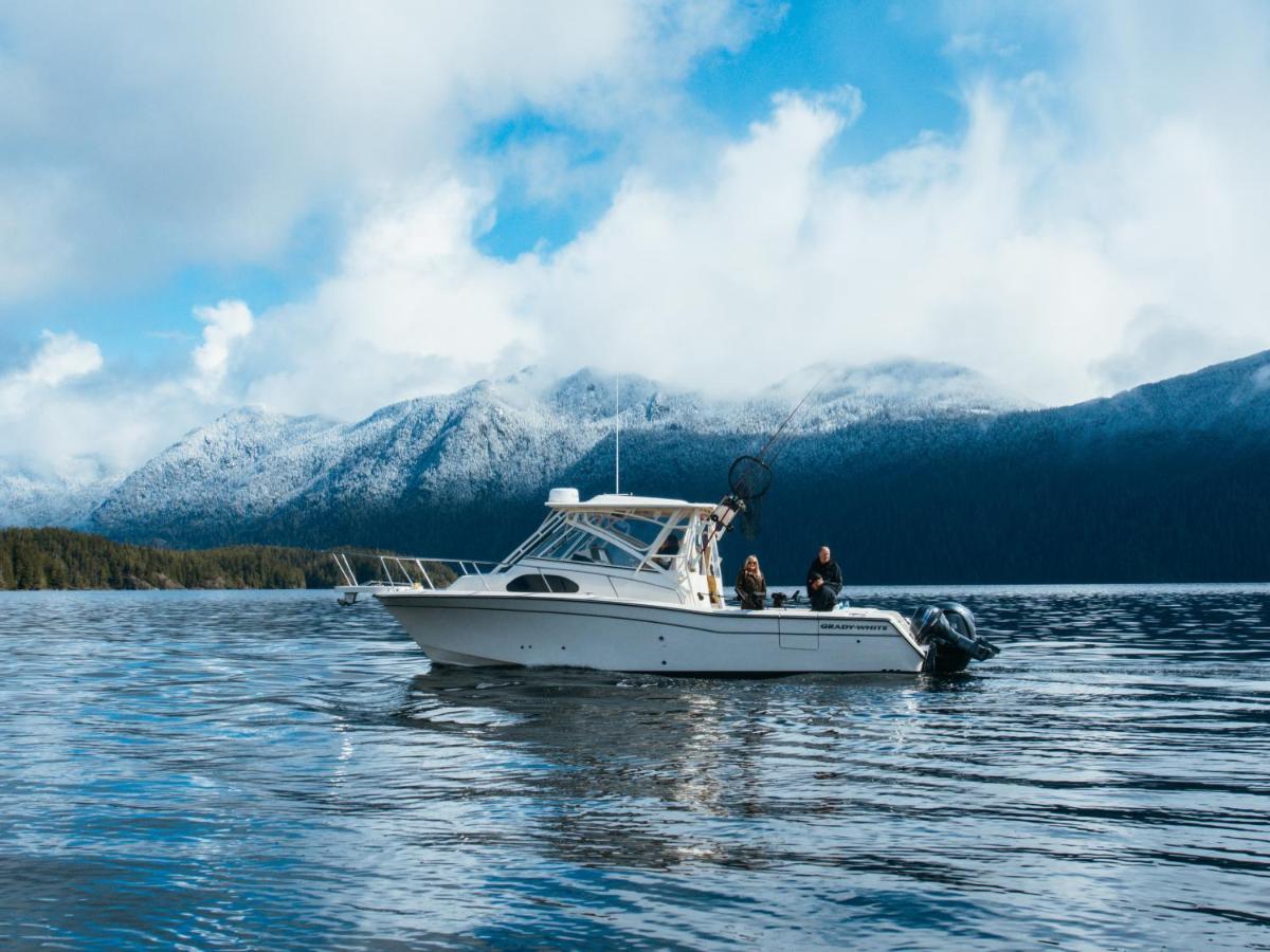 Lunar Cove Inn Charters And Tours Tofino Dış mekan fotoğraf