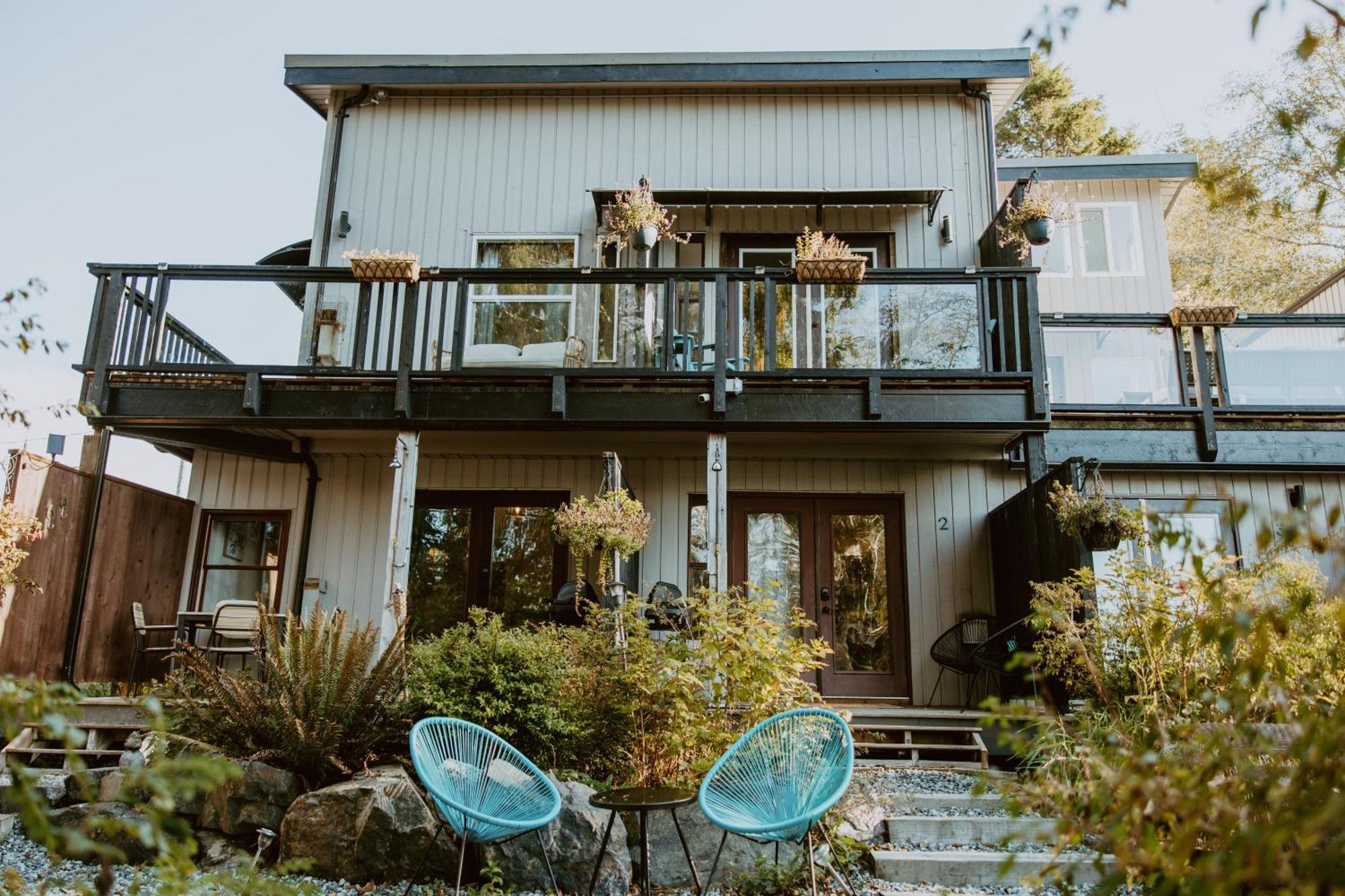 Lunar Cove Inn Charters And Tours Tofino Dış mekan fotoğraf