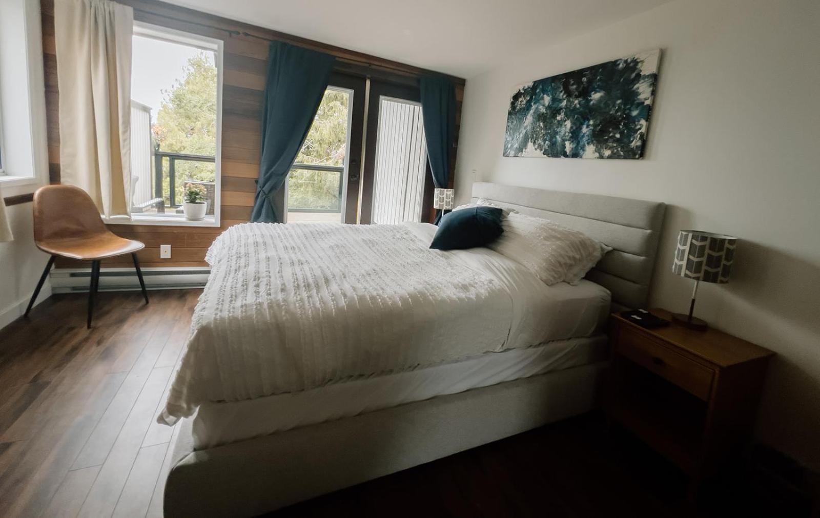 Lunar Cove Inn Charters And Tours Tofino Dış mekan fotoğraf